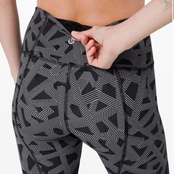 Lululemon Pace Rival High-Rise Crop Leggings 22" Labyrinth Black Light Cast - Picture 5 of 16